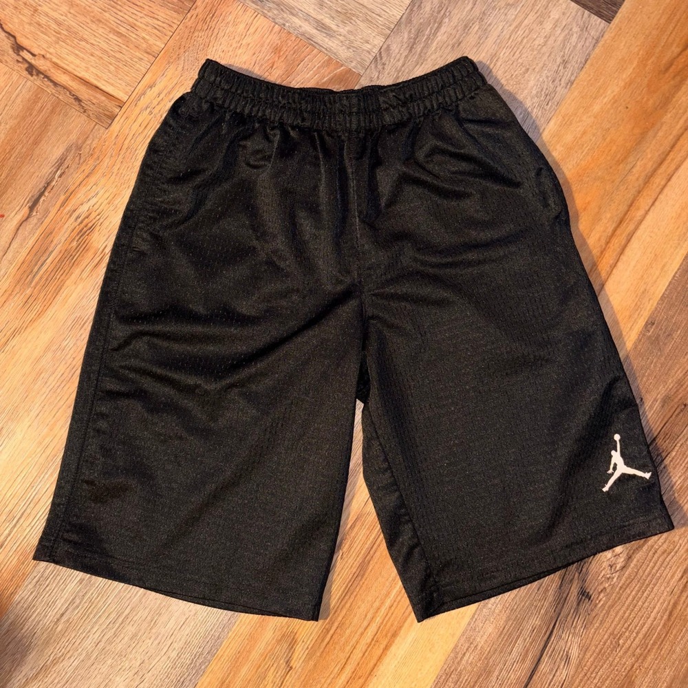 Jordan Boys Black Mesh Basketball Shorts Jumpman Logo Activewear Size M